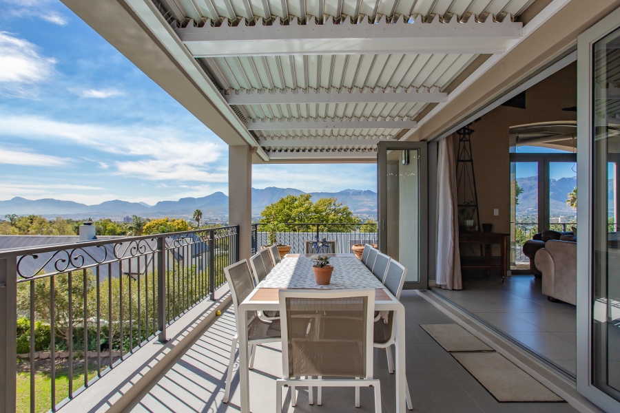 5 Bedroom Property for Sale in Lemoenkloof Western Cape